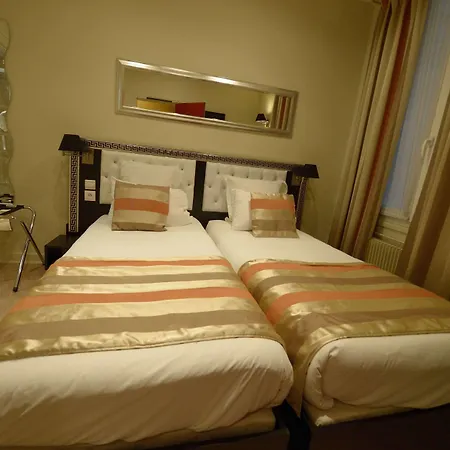 Hotel Korner Montmartre 3*