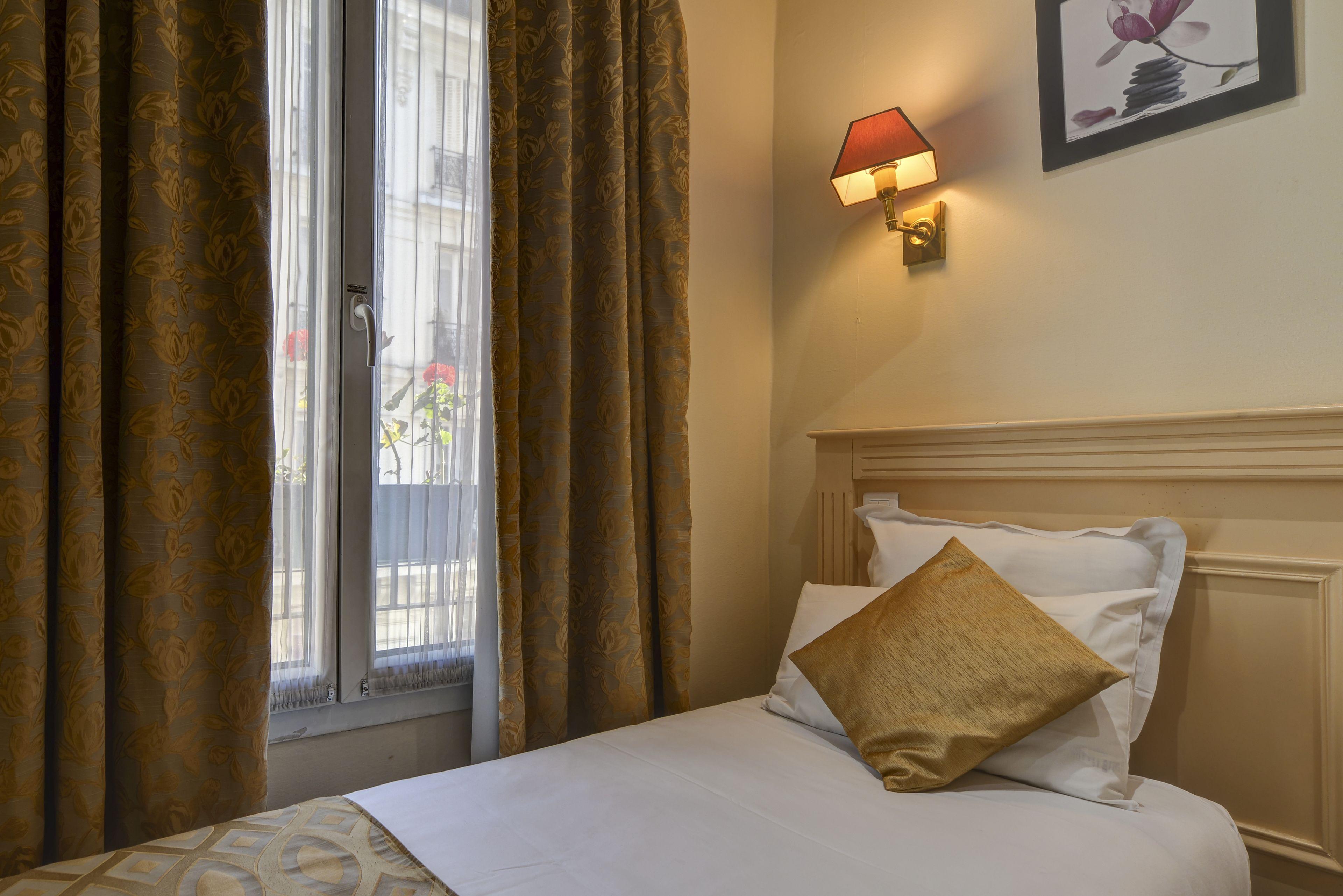 Hotel Korner Montmartre 3*